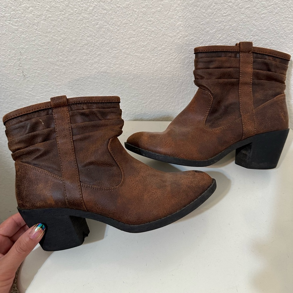 GUC Arizona Jeans Co. AZ Garber Chunky Heel Faux Leather Booties
